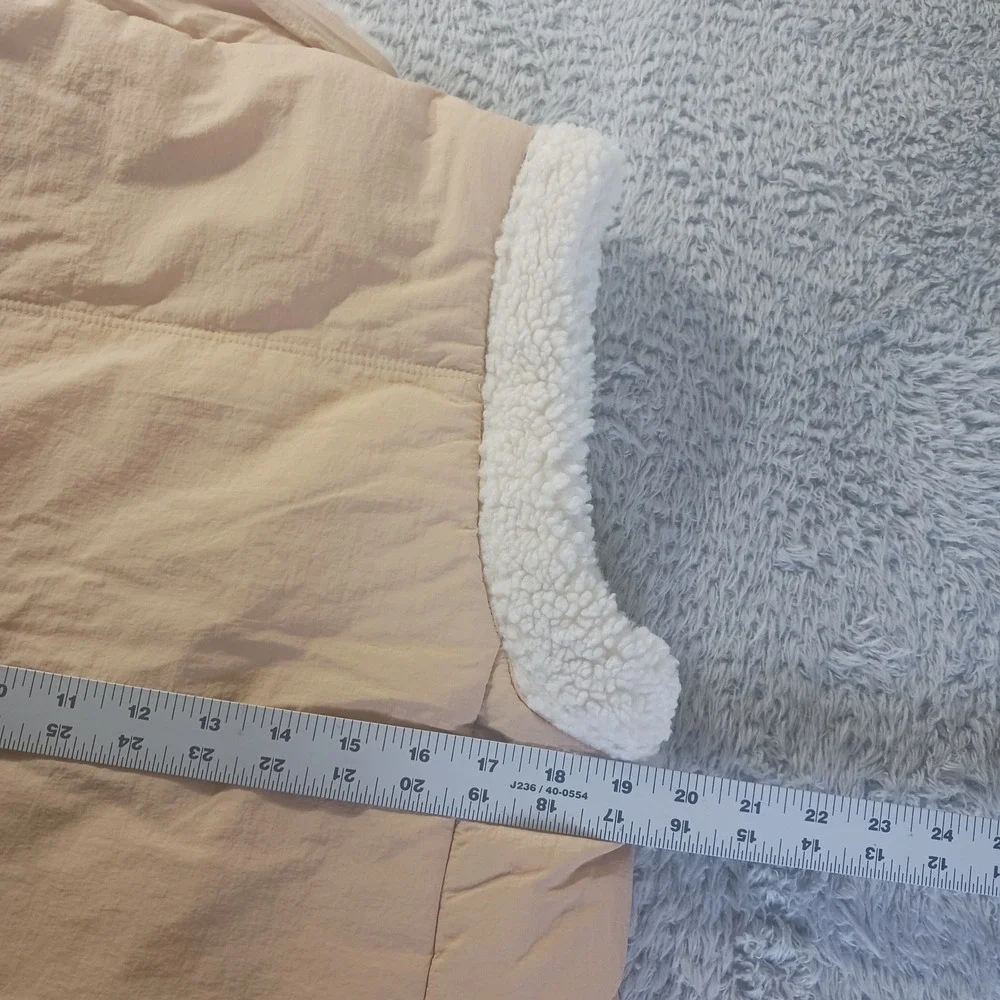 Thread Supply Sherpa Lined‎ Cropped Puffer Vest Beige NWOT Cozy Fall Layer